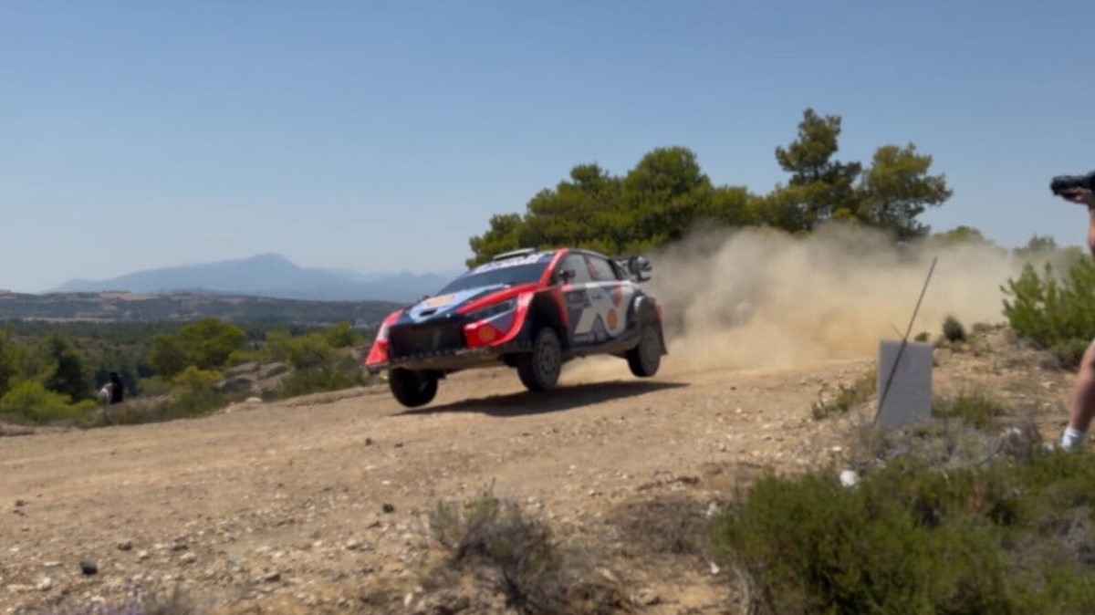WRC Grecia, Tanak in testa all'Acropolis