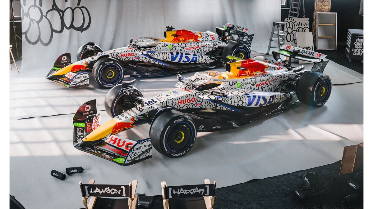 La Visa Cashapp si veste per Silverstone: livrea e divise speciali per il GP