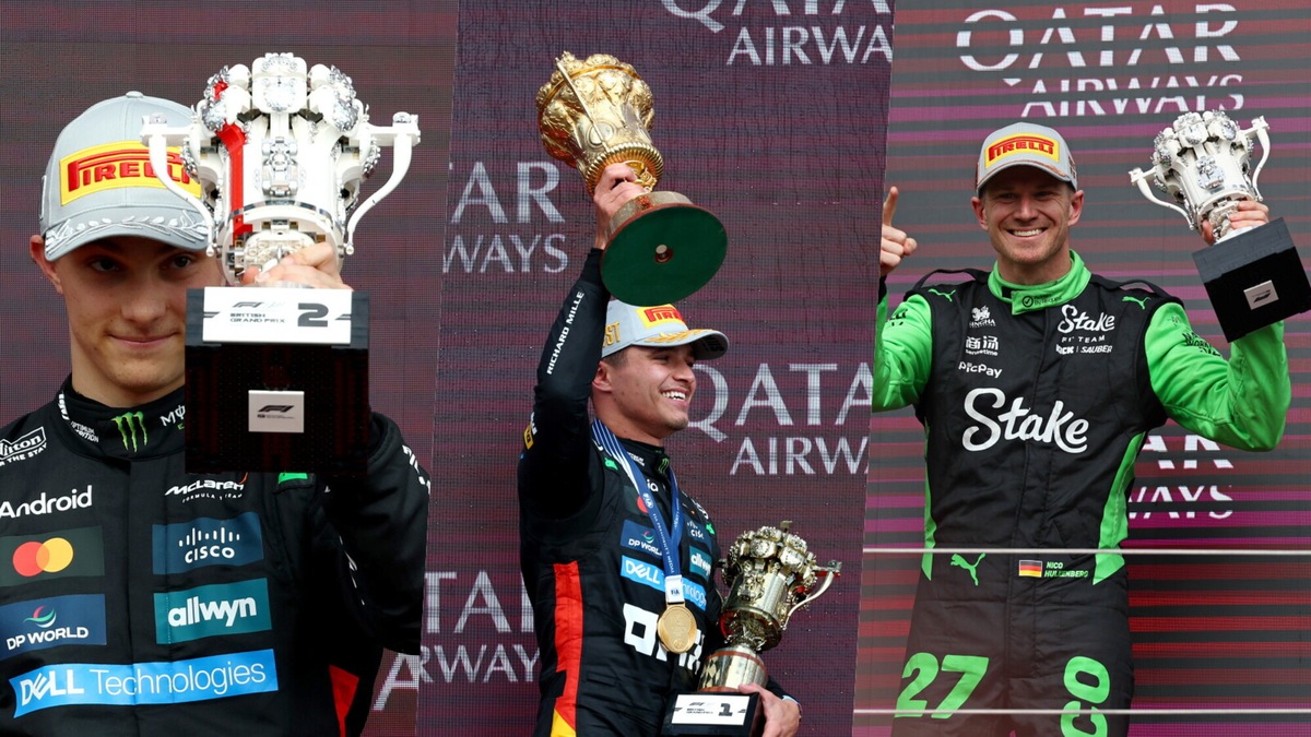 Lego sale sul podio a Silverstone: i trofei interamente realizzati in mattoncini