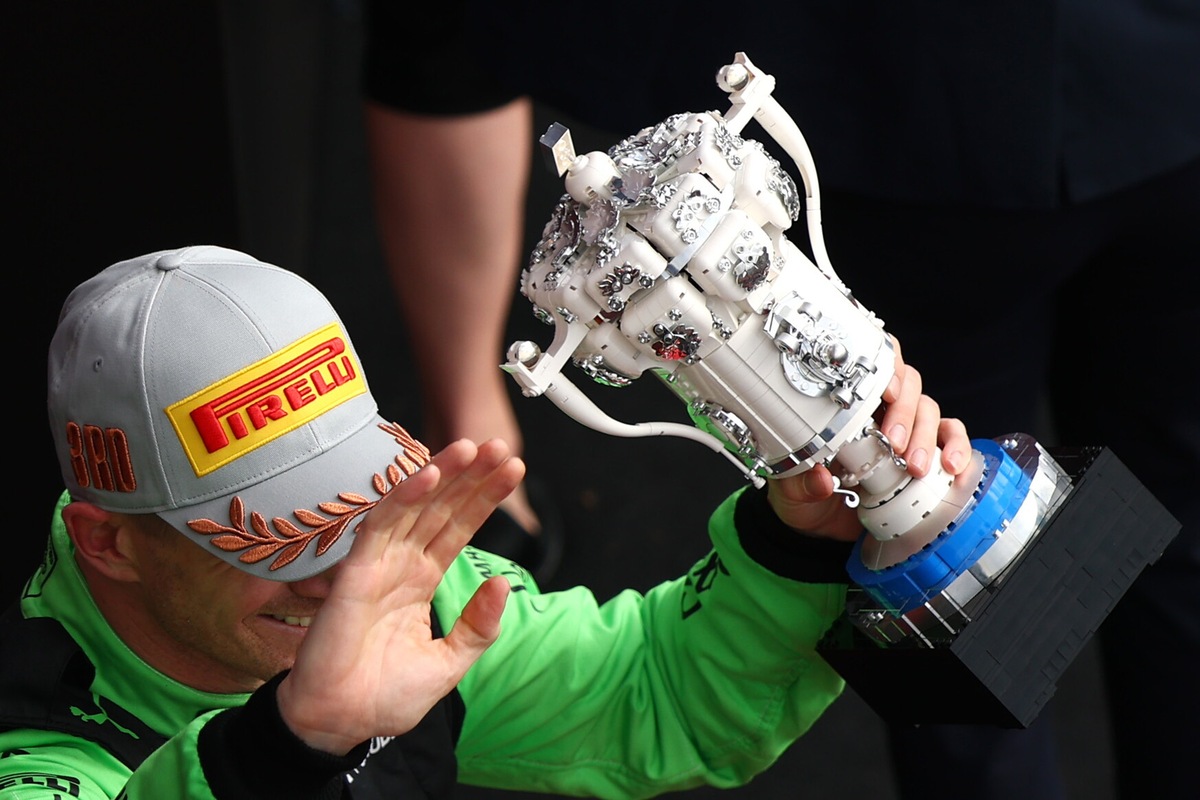 Lego sale sul podio a Silverstone: i trofei interamente realizzati in mattoncini