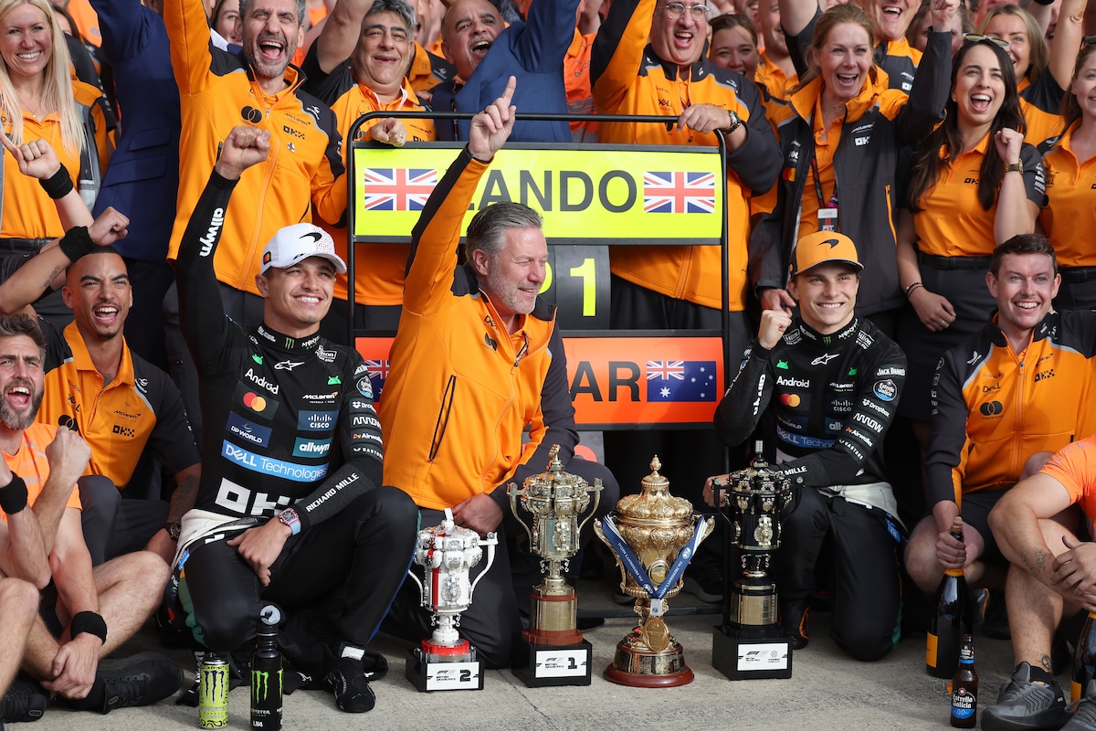 Lego sale sul podio a Silverstone: i trofei interamente realizzati in mattoncini