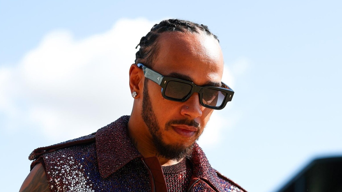 Moda e musica, cosa unisce Leclerc e Hamilton?