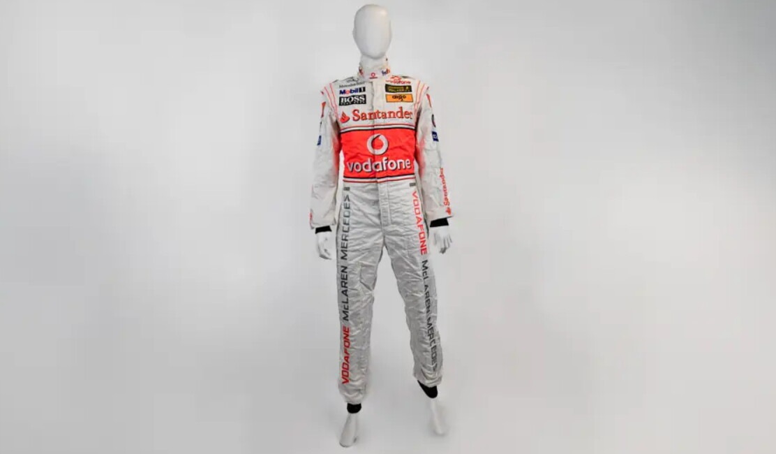 Da Senna a Schumacher, fino a Rosberg e Hamilton: all'asta da Sotheby's 300 cimeli dei campioni di F1