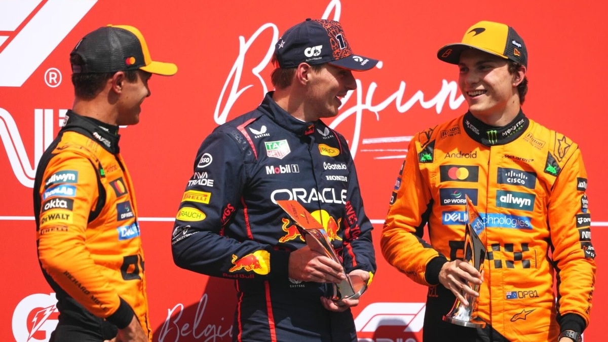 Dominio Verstappen sulle due McLaren nella Sprint Race di Spa