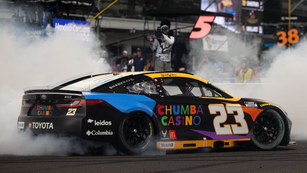 NASCAR: Bubba Wallace la spunta a Indianapolis