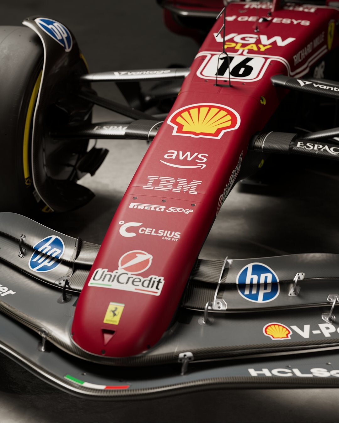 Ferrari, omaggio a Niki Lauda: livrea storica per il GP d'Italia