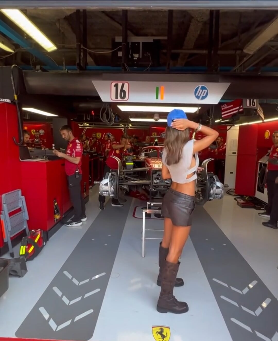 F1 Monza, anche Federica Nargi ai box Ferrari