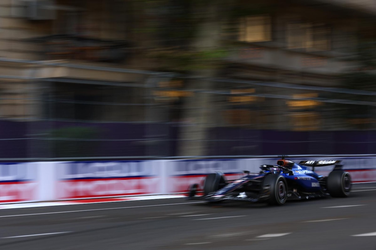 La griglia di partenza del GP dell'Azerbaijan: Carlos Sainz in P2, dietro a Max Verstappen