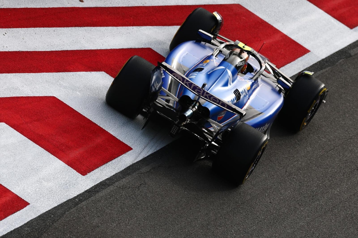 La griglia di partenza del GP dell'Azerbaijan: Carlos Sainz in P2, dietro a Max Verstappen