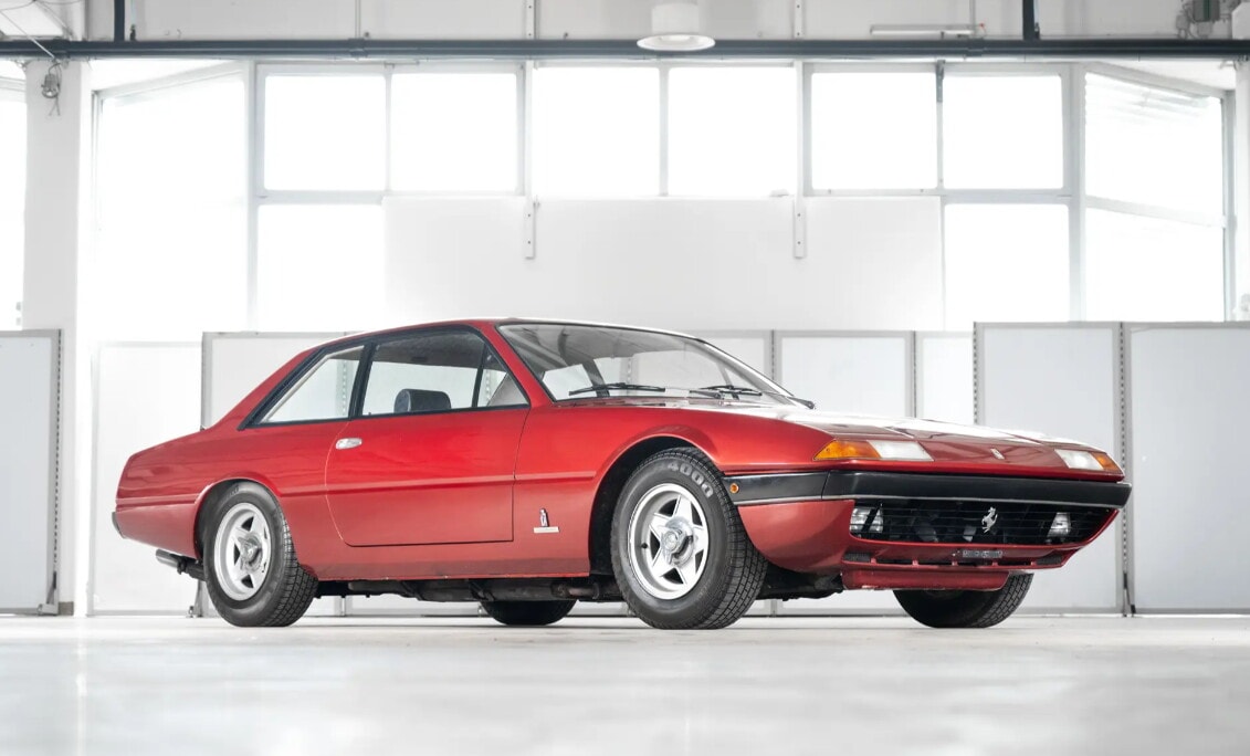 Dall’argento al rosso: la Ferrari di Lauda all’asta per oltre 200mila euro