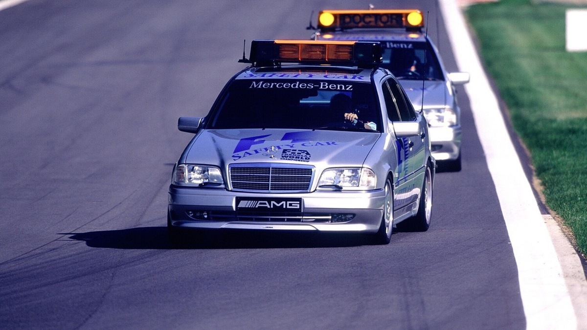 Mercedes, la Safety Car "spegne" 500 candeline