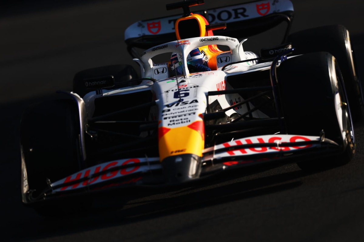 Colpo Ferrari: Leclerc in prima fila, Hamilton terzo. Ecco la griglia di partenza del GP del Messico