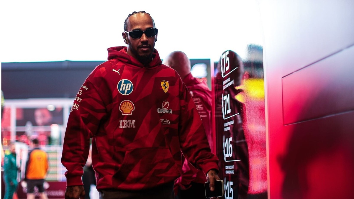 Hamilton: "Con John rapporto fantastico, credo nella Ferrari e tutti dobbiamo assumerci le responsabilità"