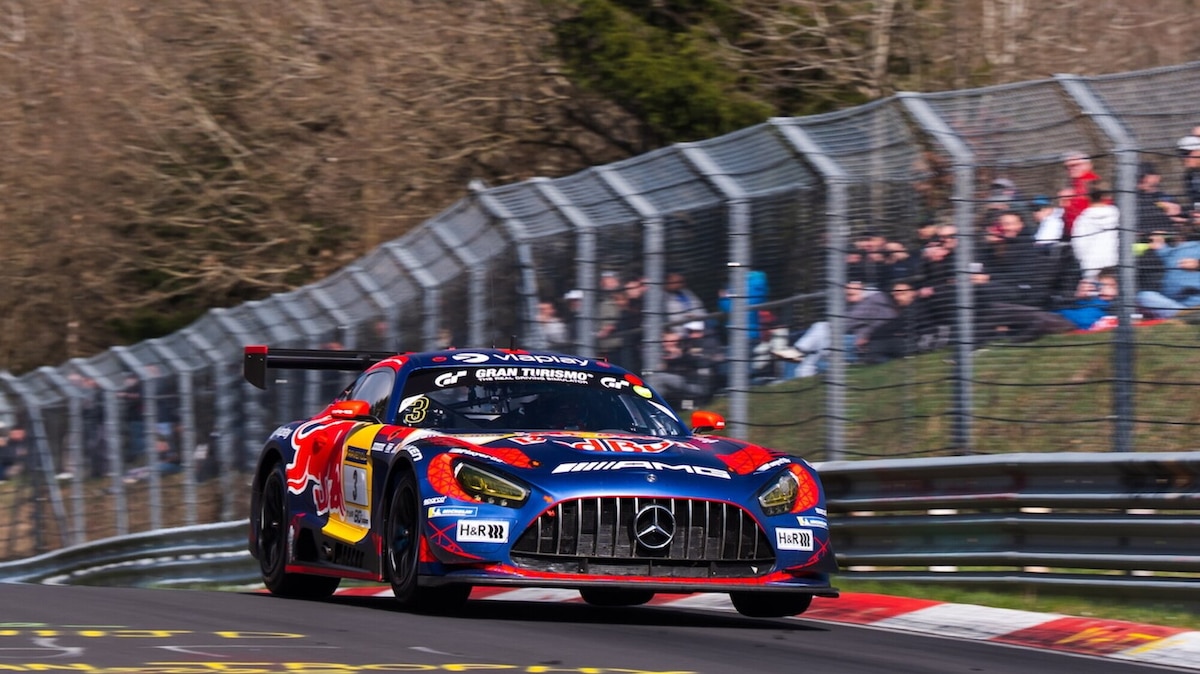 Verstappen torna sul circuito più amato, è già in pista