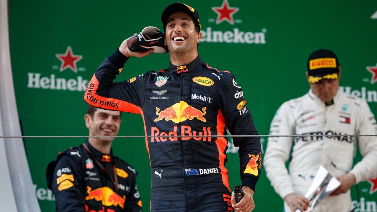 Ricciardo dallo shoey al ritiro: “Ho dato tutto. Ero esausto”