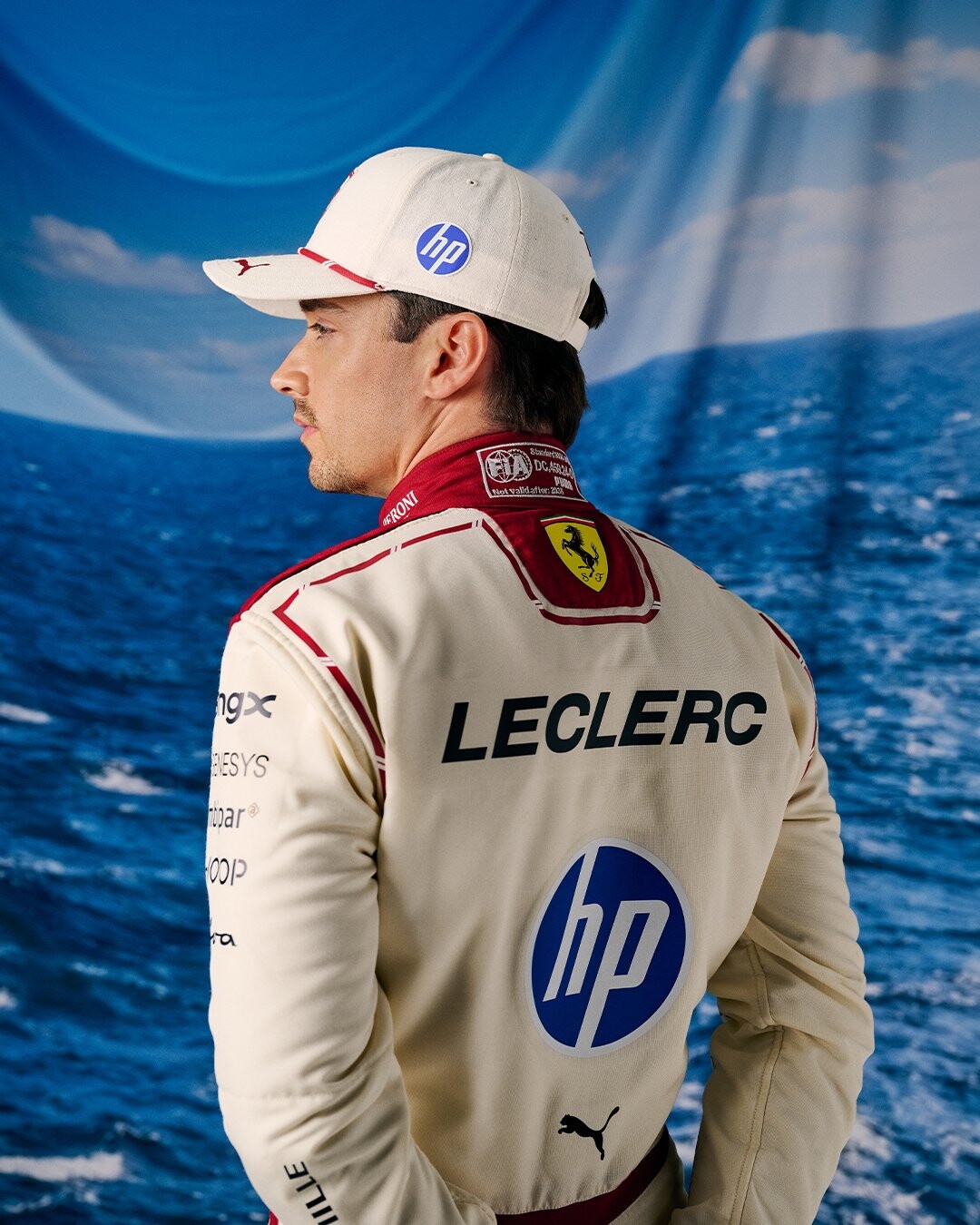 Leclerc, tuta speciale per il GP di casa con i colori di Monaco
