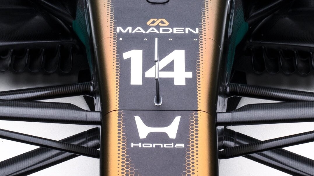 Aston Martin veste una livrea inedita per celebrare la partnership con Maaden