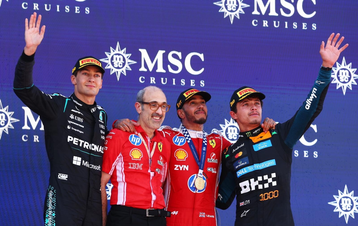 Hamilton sale sul gradino più alto a Barcellona per la prima volta in Rosso