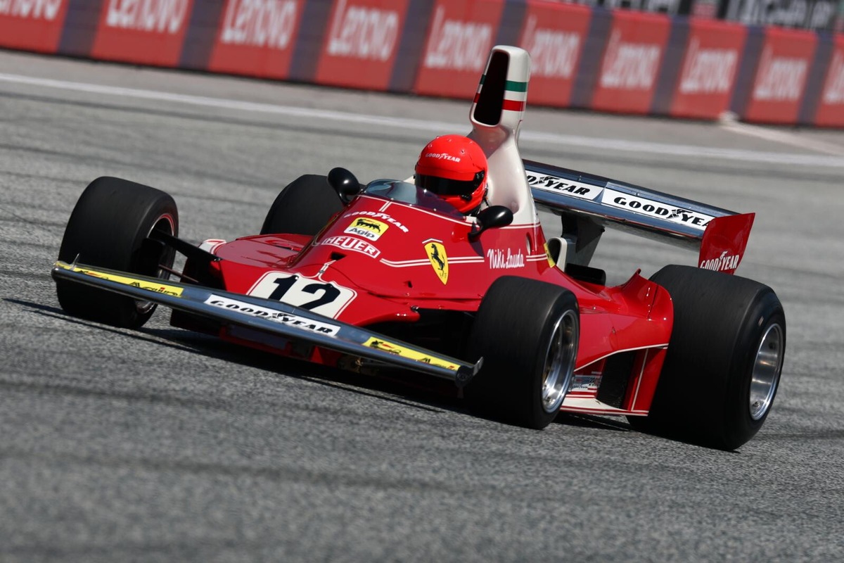 Dalla Tyrrell a 6 ruote alle Ferrari di Schumi e Lauda: parata di leggende al GP Austria