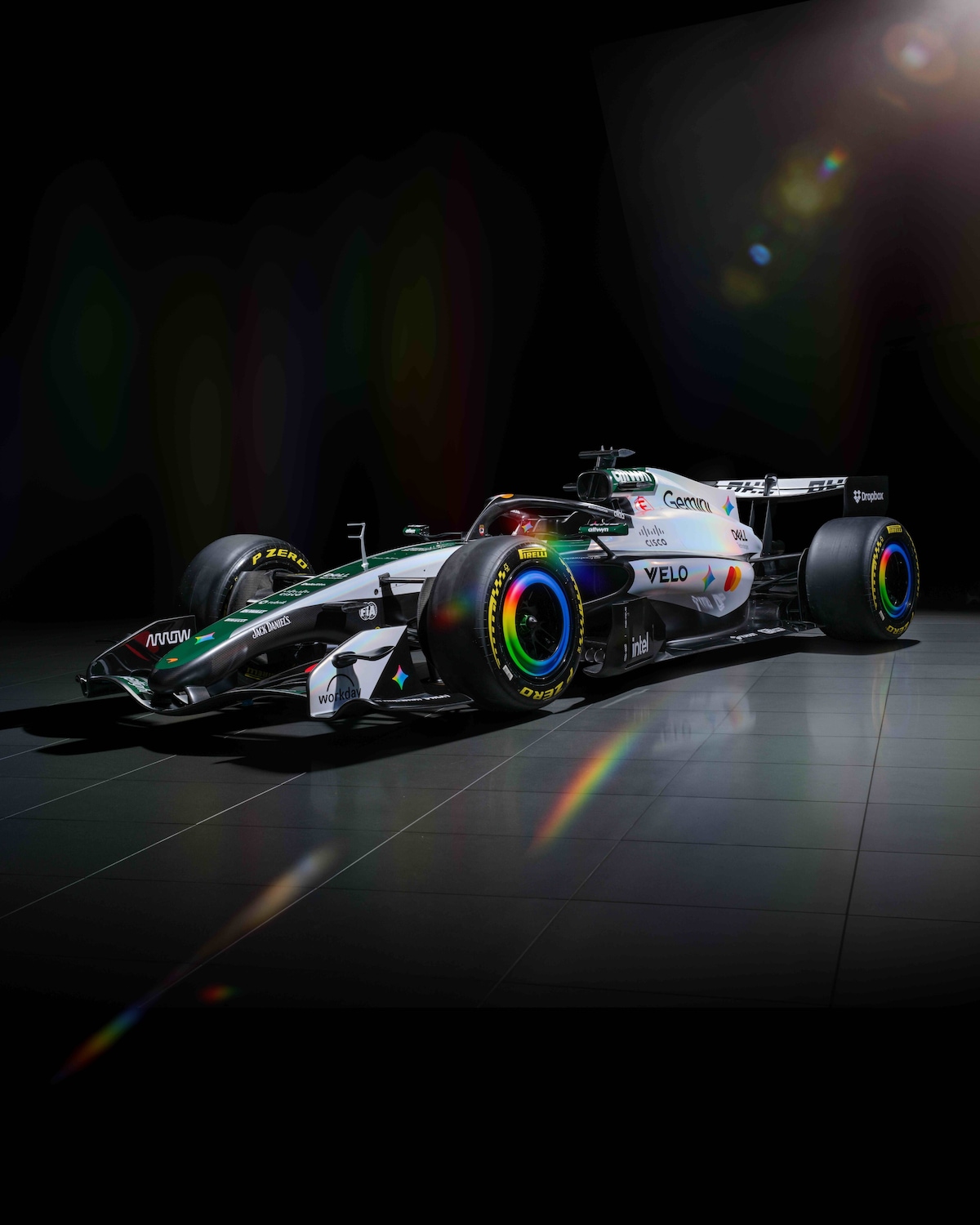 McLaren "in bianco" a Silverstone: livrea speciale per il GP di casa