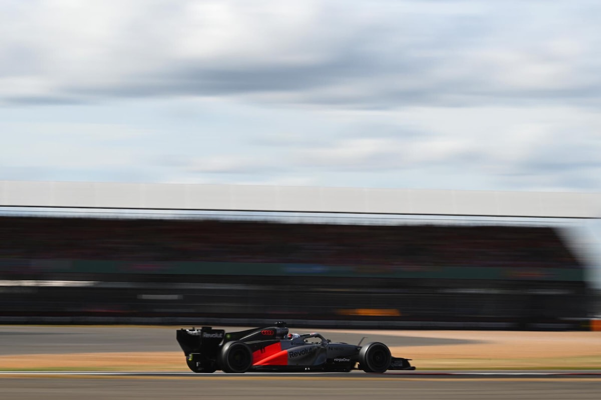 F1, la classifica Costruttori dopo Silverstone: Ferrari si avvicina a Mercedes