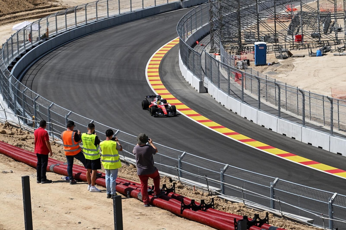Ferrari in pista al Madring: le foto del debutto