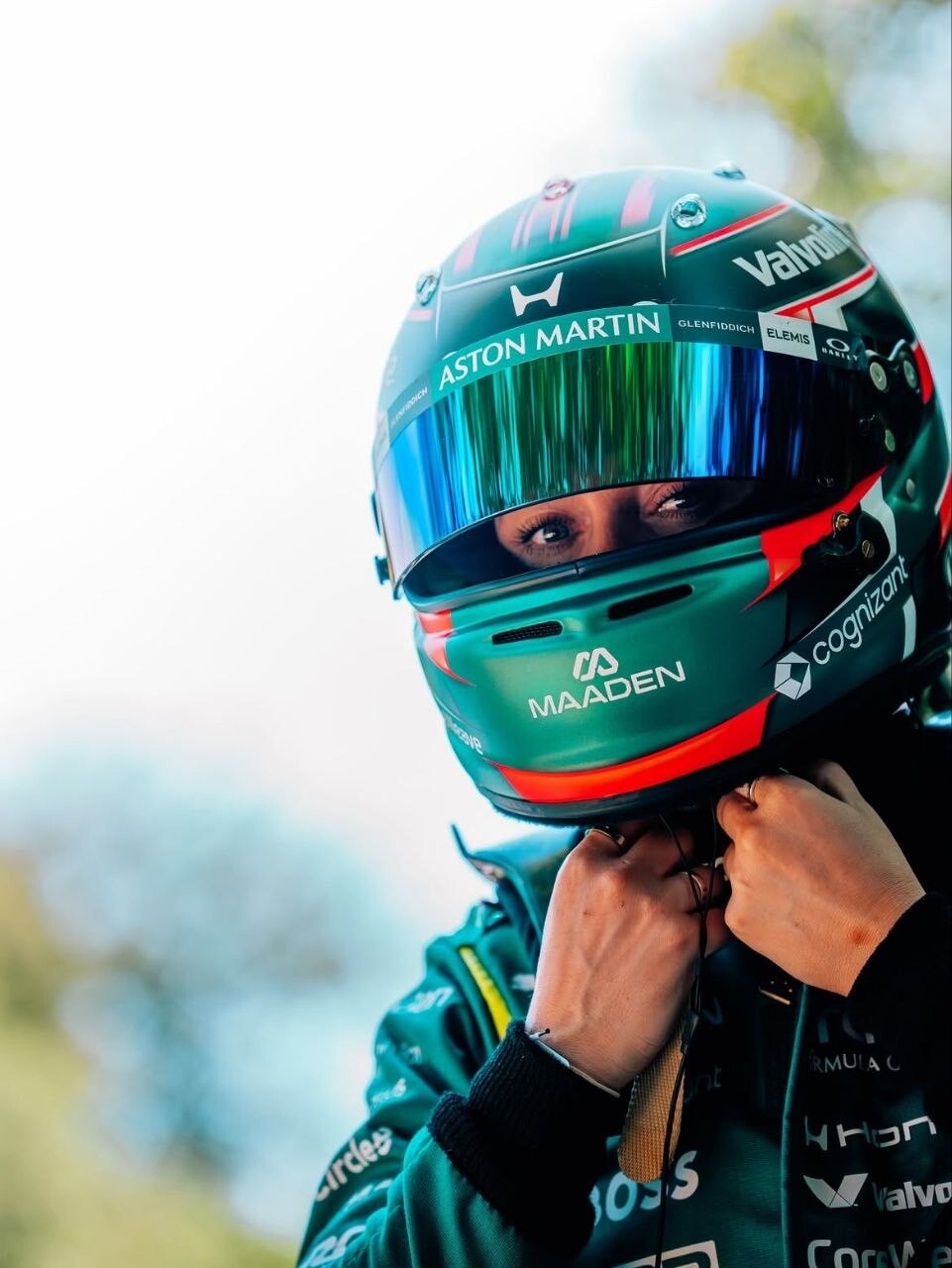 Jessica Hawkins torna al volante di una F1 a Goodwood