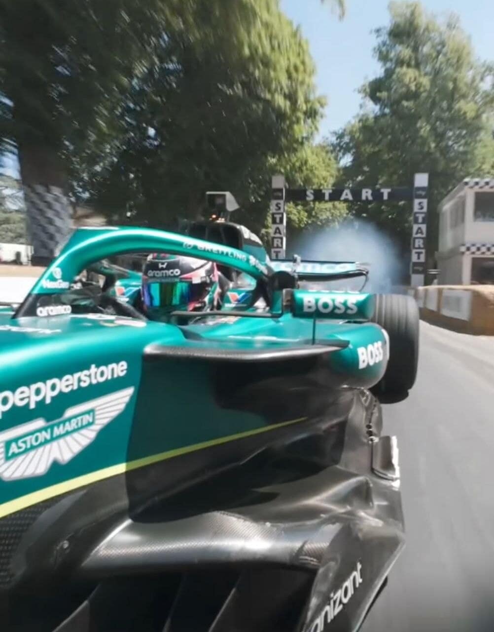 Jessica Hawkins torna al volante di una F1 a Goodwood
