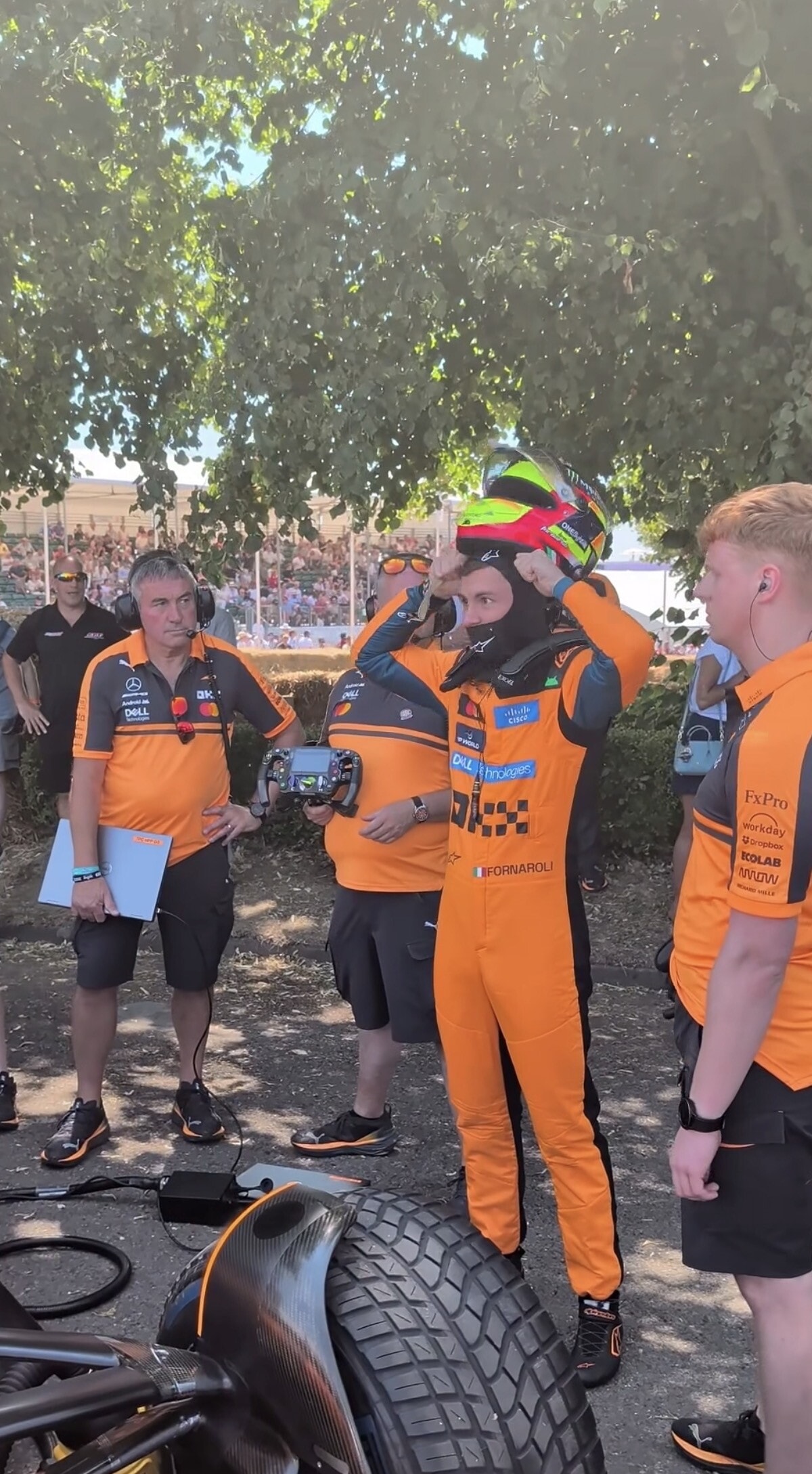 Fornaroli accende Goodwood al volante della McLaren