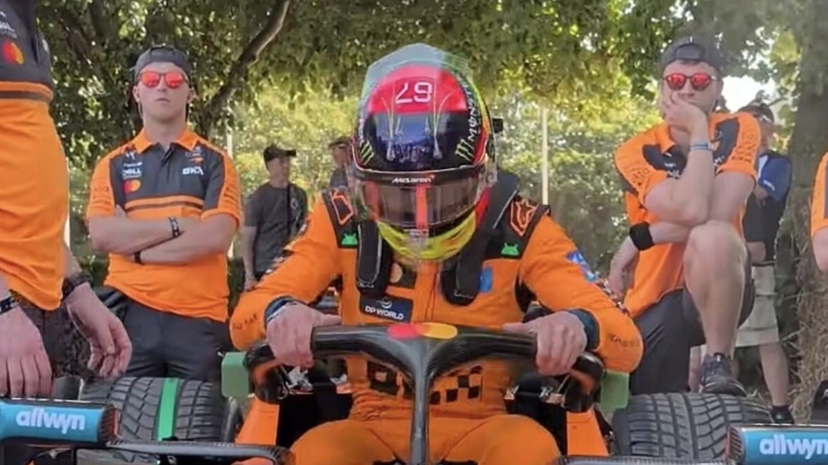 Fornaroli accende Goodwood al volante della McLaren