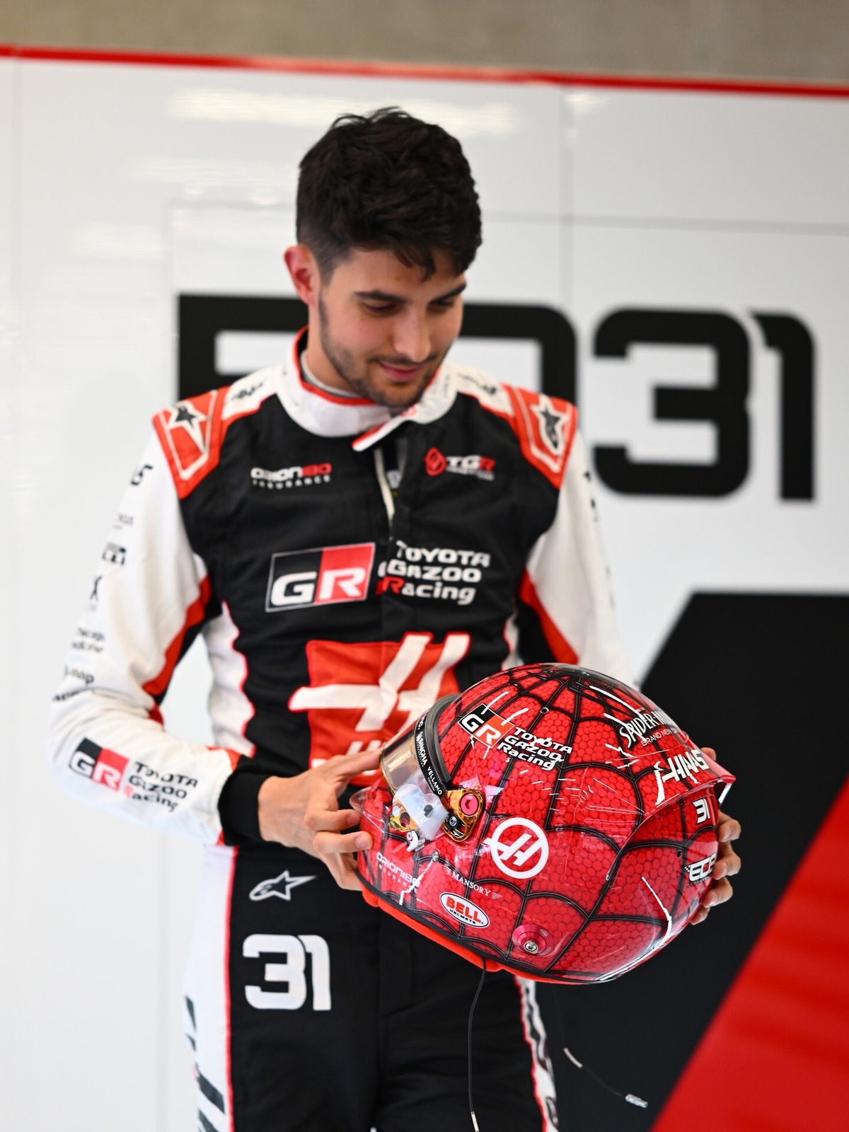 Ocon come Spider-Man a Spa: casco speciale dedicato al supereroe Marvel
