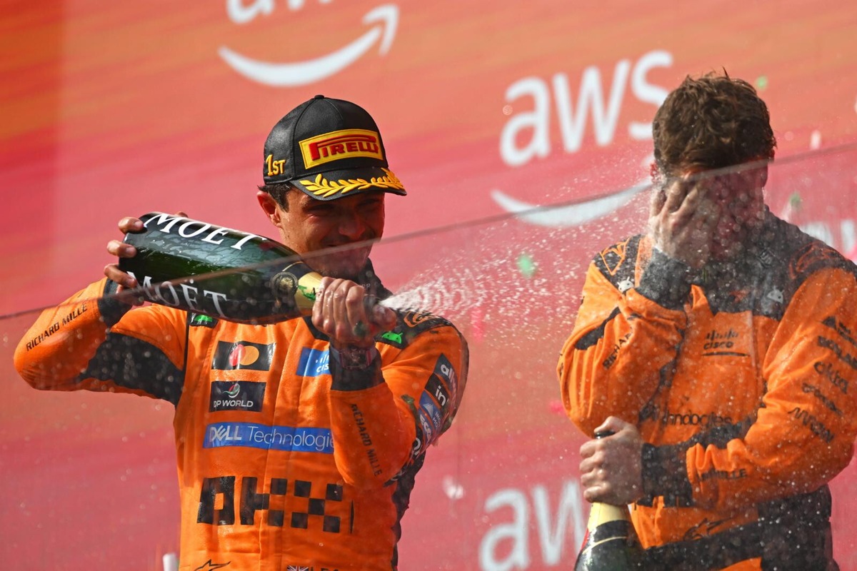 Il podio in Ungheria. La festa dei due campioni iridati e Antonelli