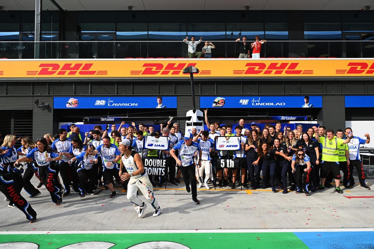 Racing Bulls festeggia il quinto posto in classifica