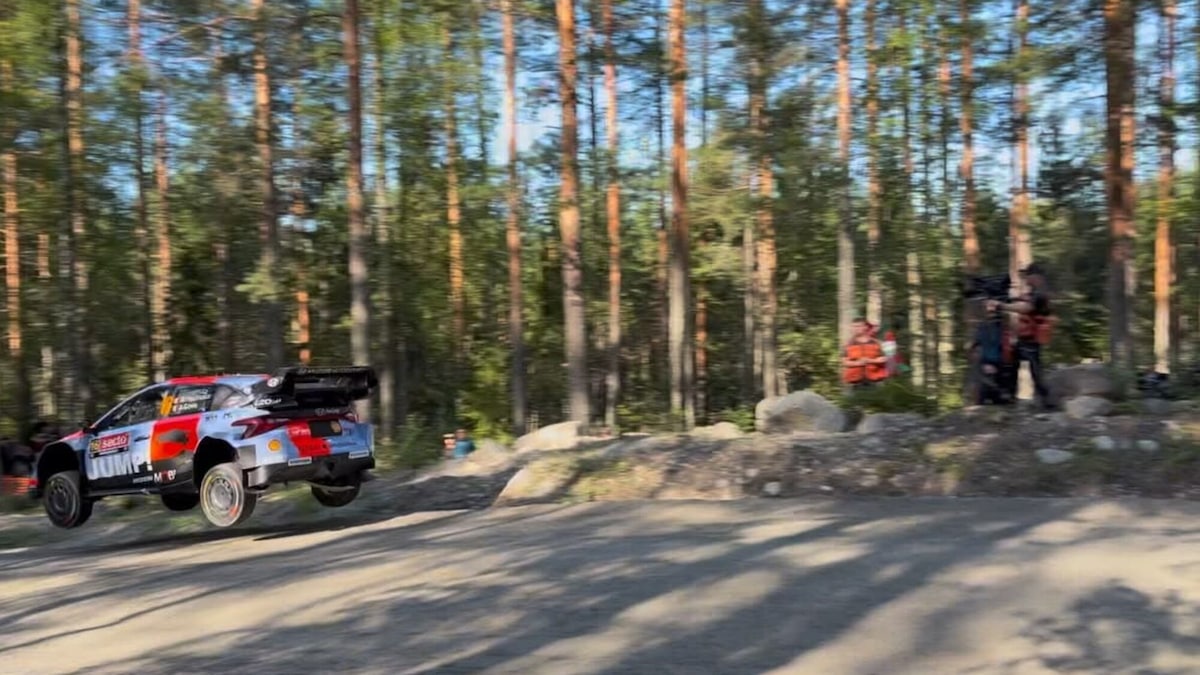 WRC, Fourmaux primo leader in Finlandia