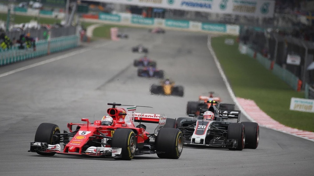 GP Bahrain in Malesia, spuntano gli orari: si correrà in notturna?