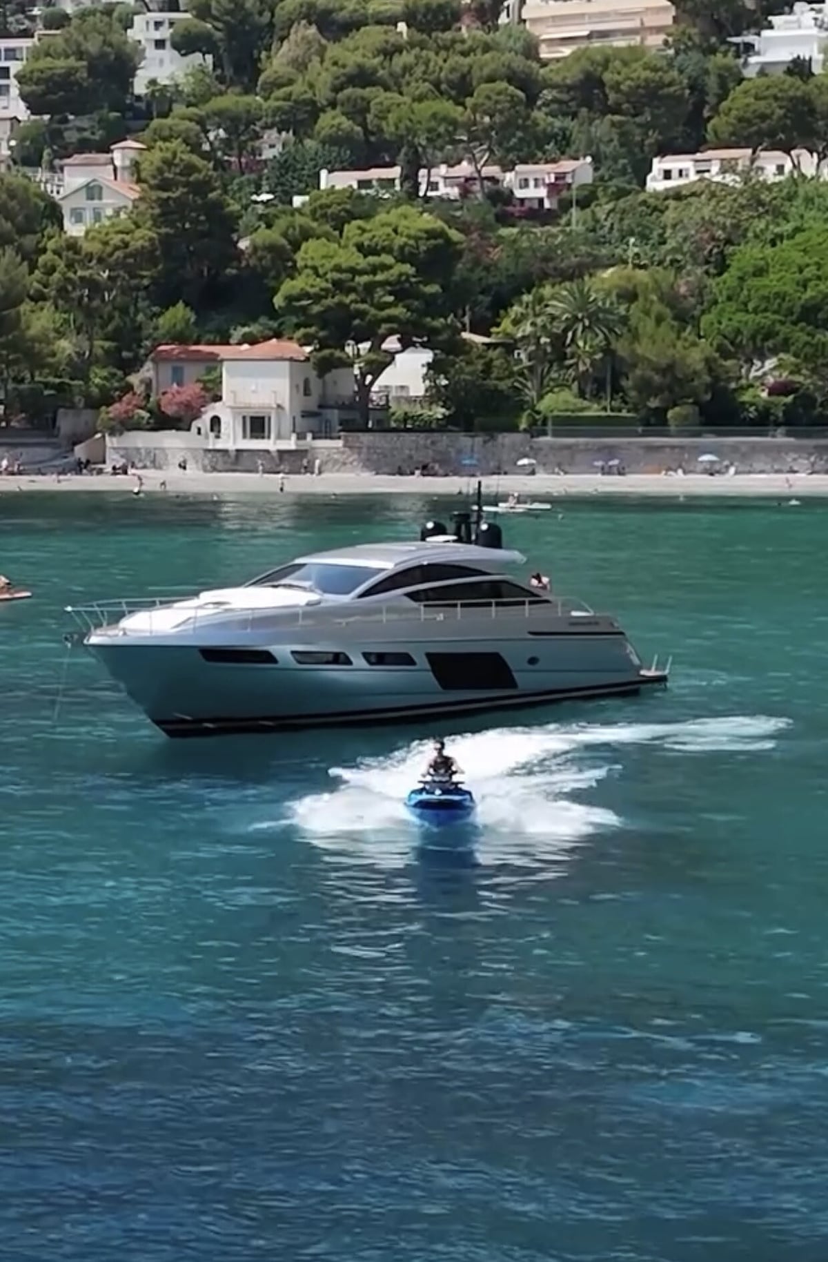 Yacht di lusso, mete esotiche e divertimento: le vacanze dei piloti F1