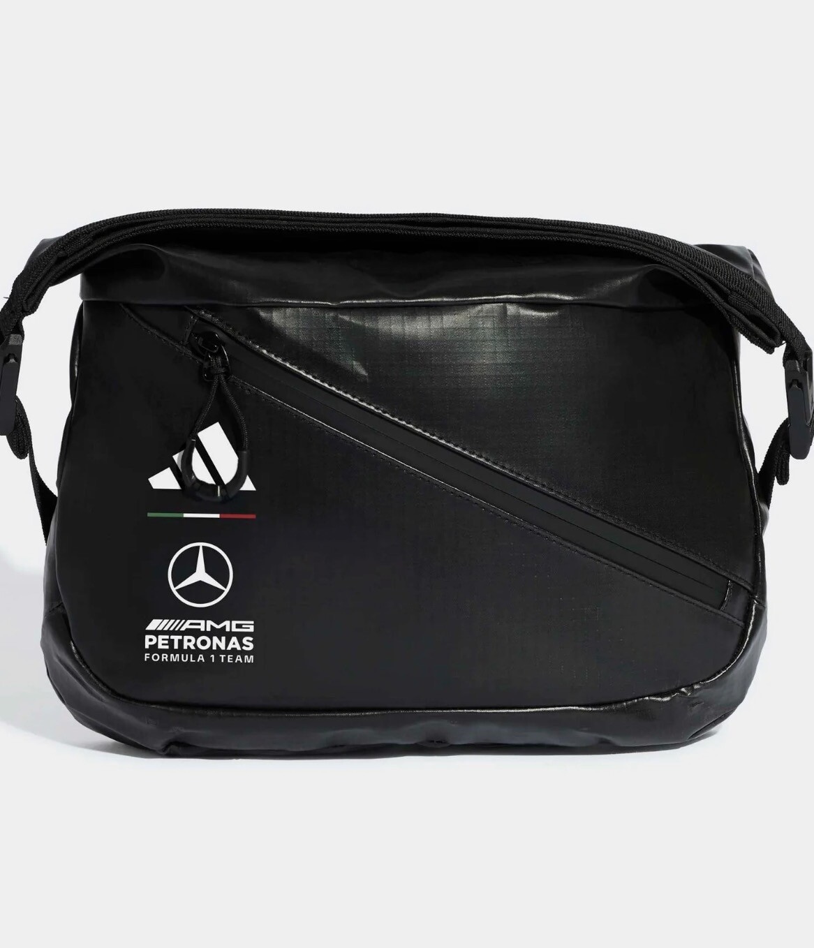 Mercedes si prepara per Monza con una collezione tra F1 e ciclismo