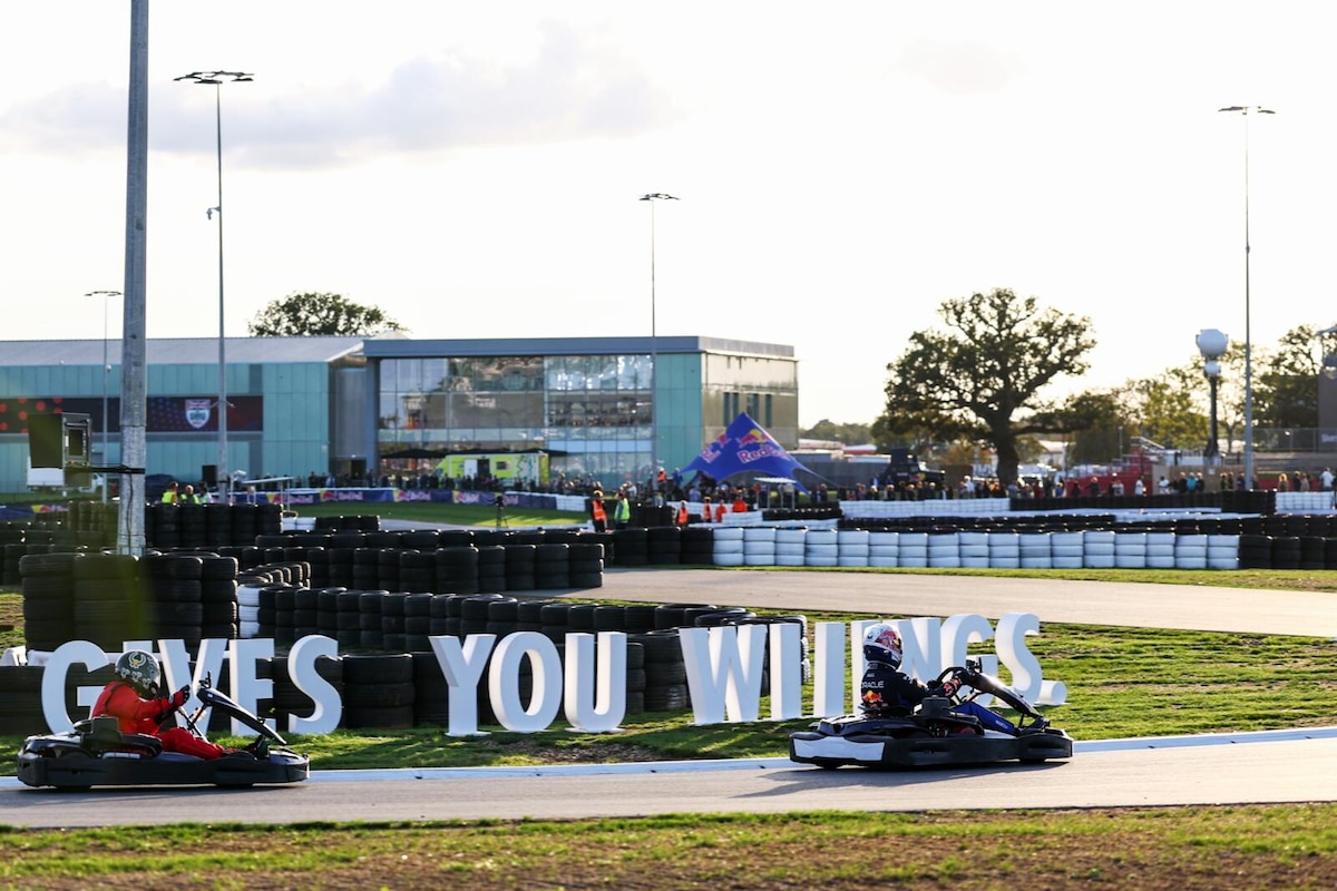 Max vs 100: l’impresa del campione olandese