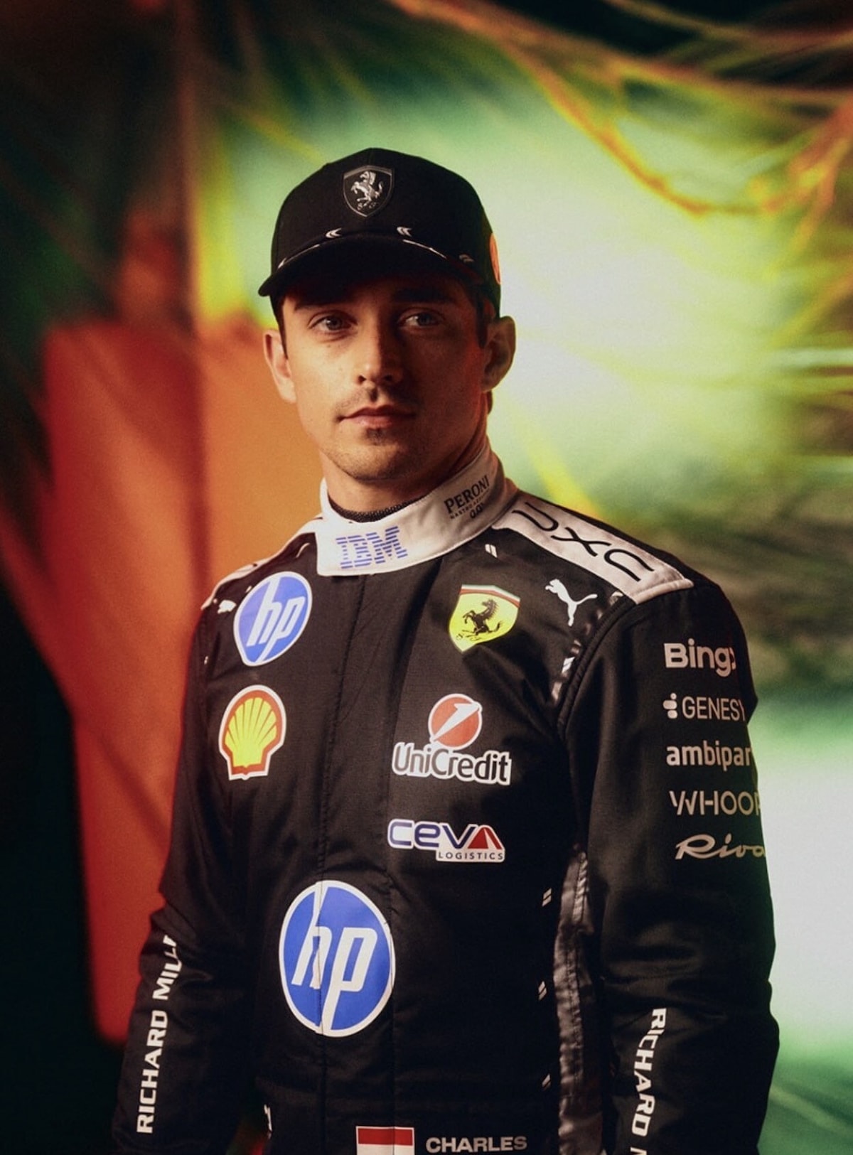 Charles Leclerc, il nuovo look per Singapore