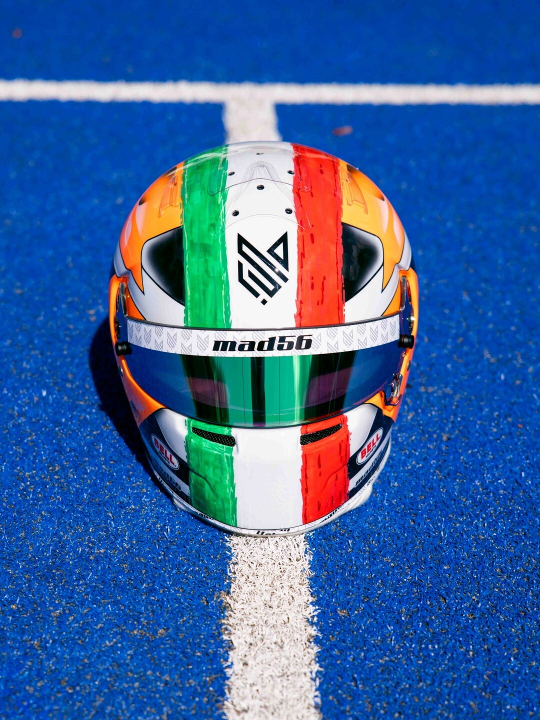 F1, omaggio speciale a Jannik Sinner: un casco su misura