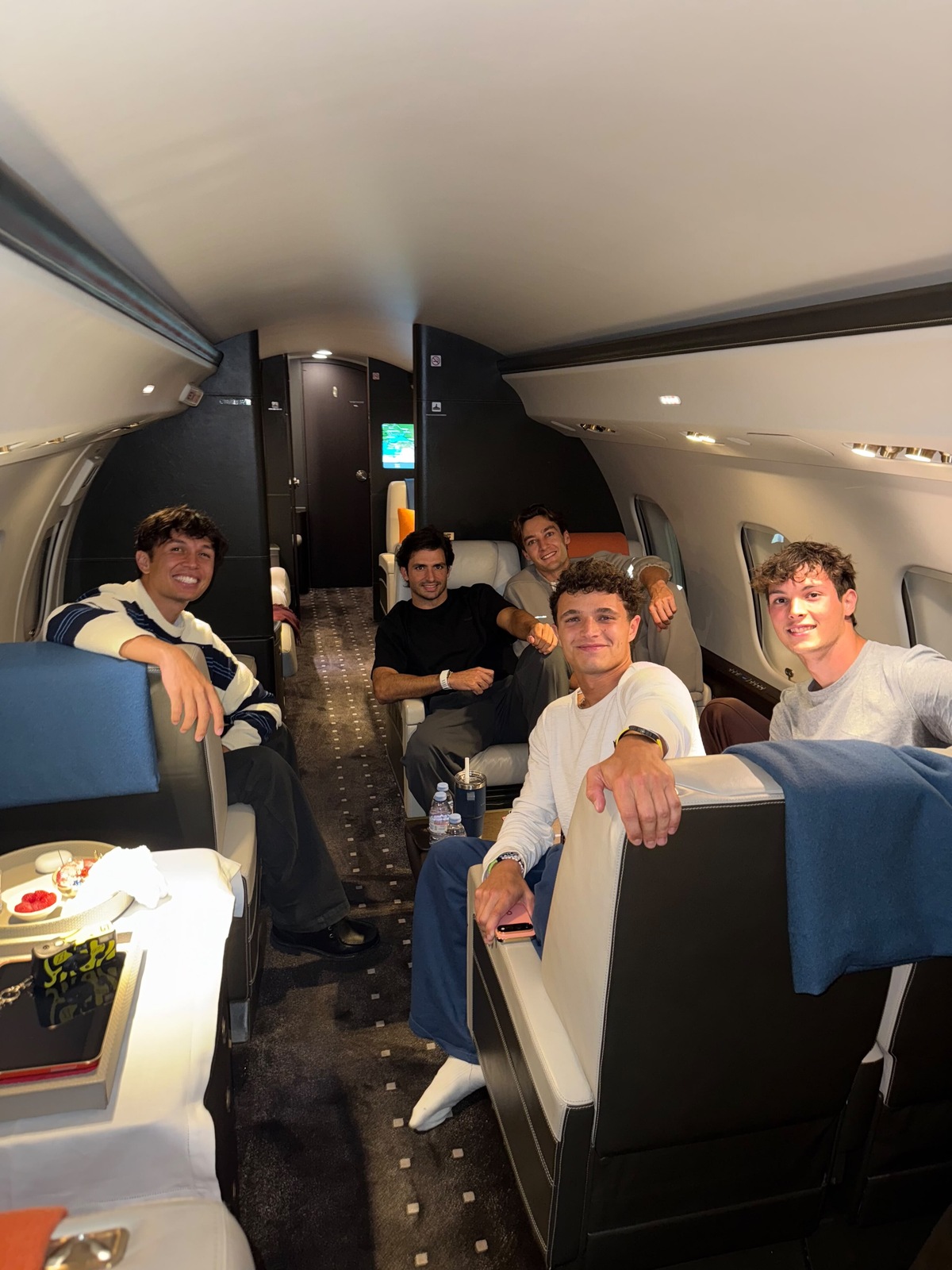 F1, piloti in vacanza insieme tra kart, natura e scacchi