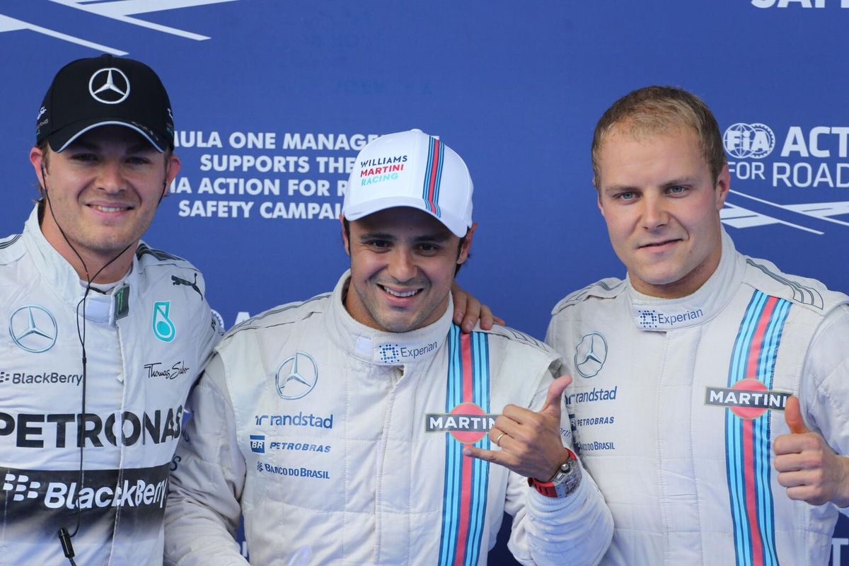 Valtteri Bottas mostra la sua casa con una Williams in salotto