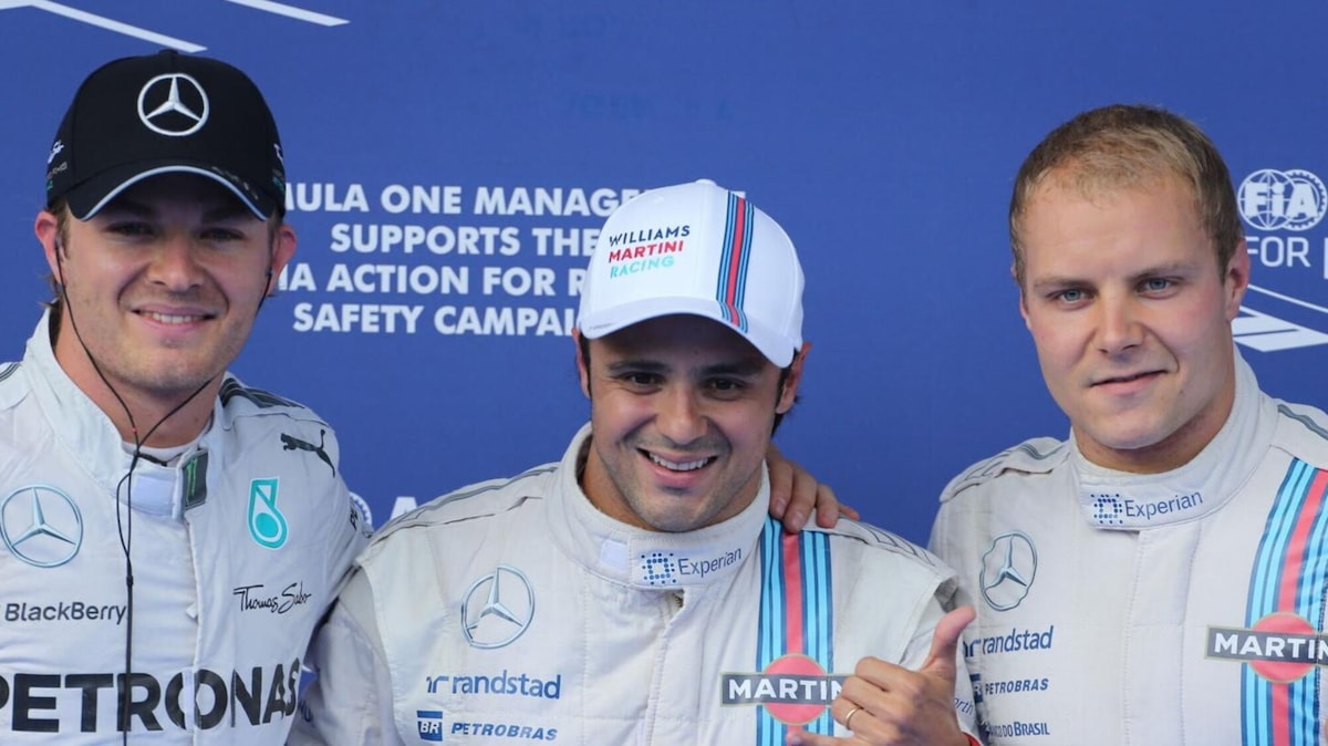 Valtteri Bottas mostra la sua casa con una Williams in salotto