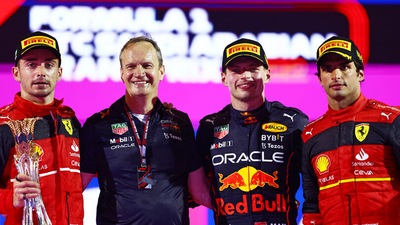 F1 Arabia Saudita: vince Verstappen, Leclerc e Sainz sul podio