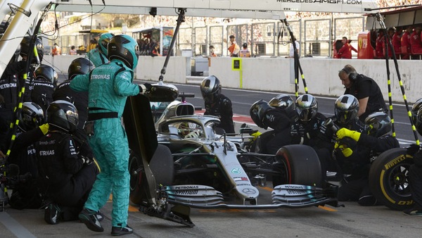 Pirelli, GP Messico: mescole più dure soluzione al graining