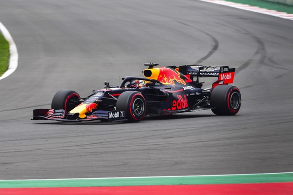 Verstappen, GP Messico: pole con giallo