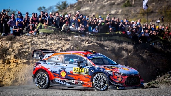 WRC, Rally Catalogna: Neuville leader, Tanak insegue