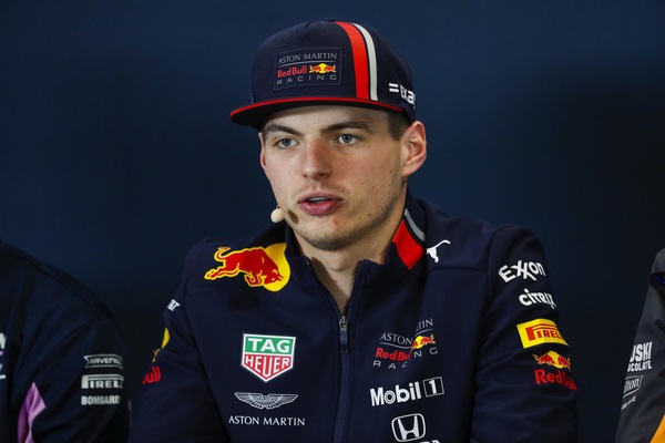 GP USA, Verstappen risponde Lewis e Seb e attacca