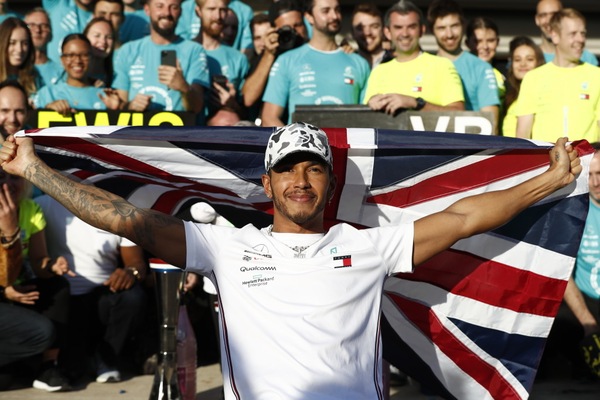 Hamilton, GP Brasile: futuro di Wolff importante per il rinnovo