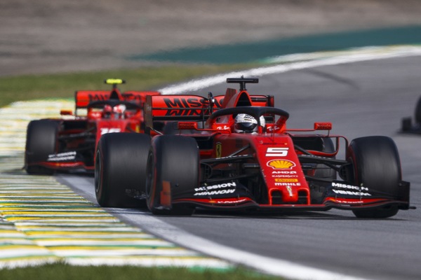 Vettel, GP Brasile: "Non so perché ci siamo toccati"
